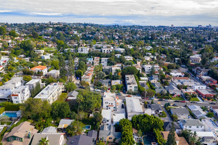 More Photos Of 1637-1639 1/2 Micheltorena St, Los Angeles Apartments For Sale