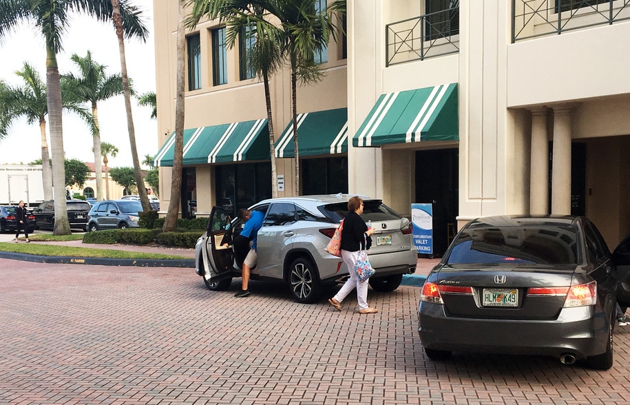 More Photos Of 1035-1049 State Road 7, Wellington Medical For Lease