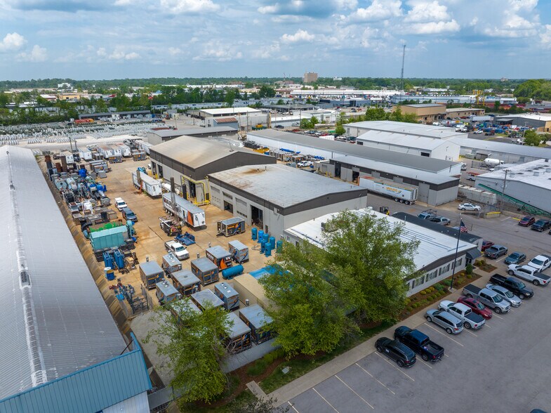 More Photos Of 4005 Produce Rd, Louisville Manufacturing For Lease