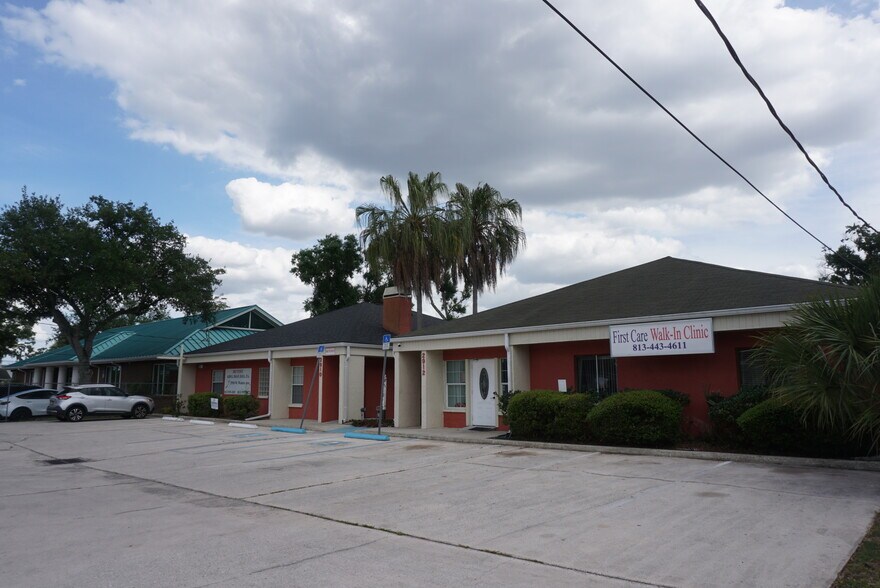 More Photos Of 2910 W Waters Ave, Tampa Medical For Sale