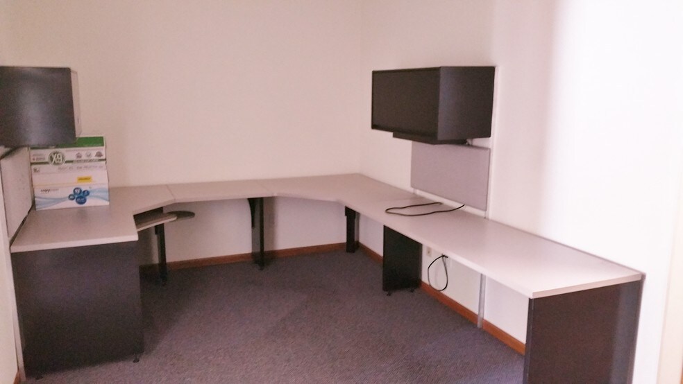 More Photos Of 3345 State Road 93, Eau Claire Office Residential For Lease