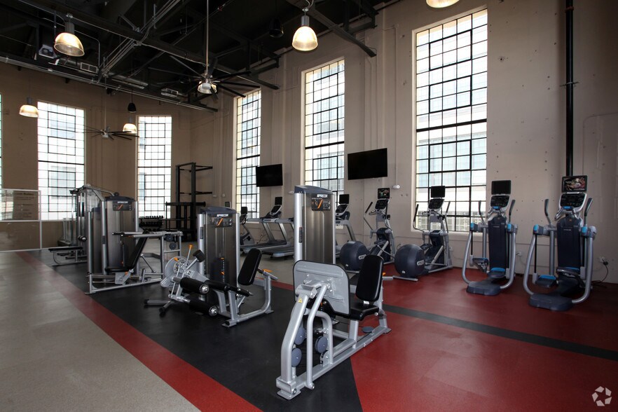 More Photos Of 575 E 4th St, Winston-Salem Apartments For Lease