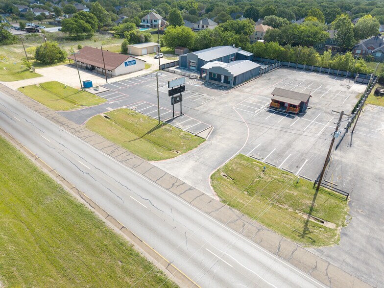 More Photos Of 2795 SW Wilshire Blvd, Burleson Flex For Lease
