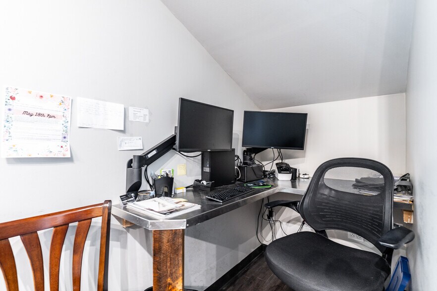 More Photos Of 425 Gum St, North Little Rock Auto Repair For Sale