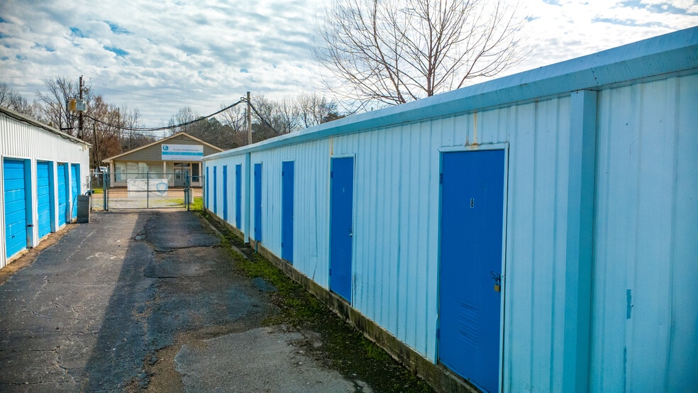 More Photos Of 5849 N Commerce Plz, Jackson Self Storage For Sale