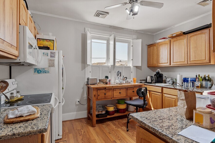 More Photos Of 58 Oliver St, Fitchburg Office Residential For Sale