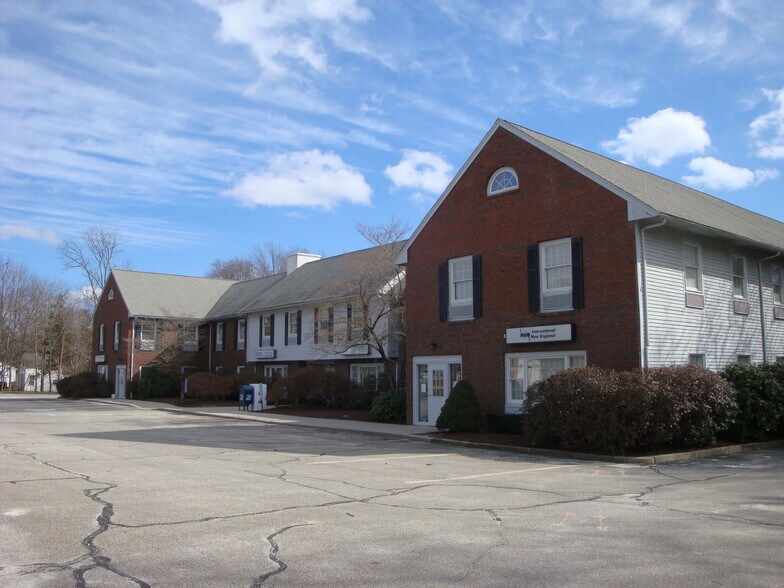 More Photos Of 555 Pleasant St, Attleboro Coworking Space