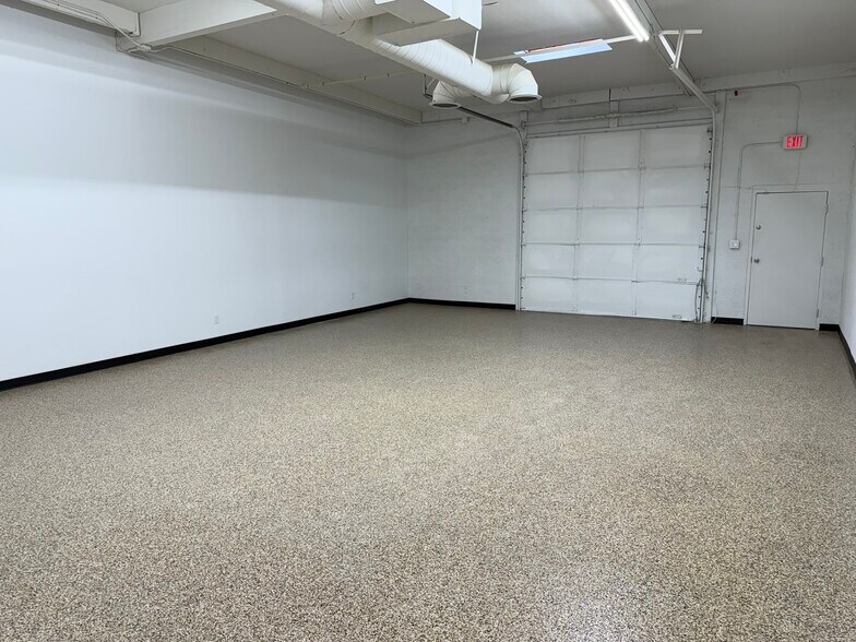 More Photos Of 7655 E Redfield Rd, Scottsdale Light Distribution For Lease