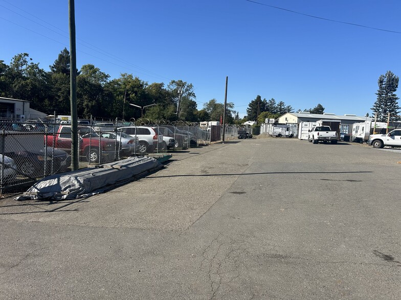 More Photos Of 11 W Barham Ave, Santa Rosa Warehouse For Lease