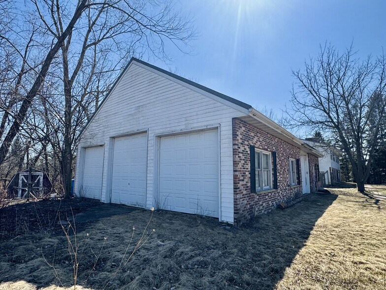 More Photos Of 1126 Wauwatosa Rd, Cedarburg Office Residential For Sale