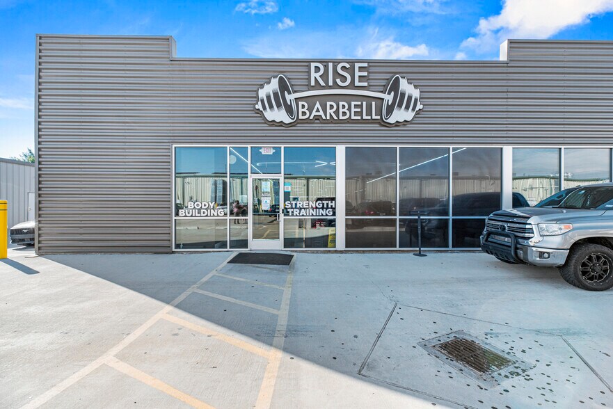 More Photos Of 11703-11711 Spring Cypress Rd, Tomball Unknown For Lease