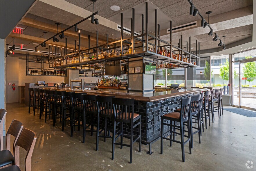 More Photos Of 1410-1430 Spring Hill Rd, McLean Unknown For Lease