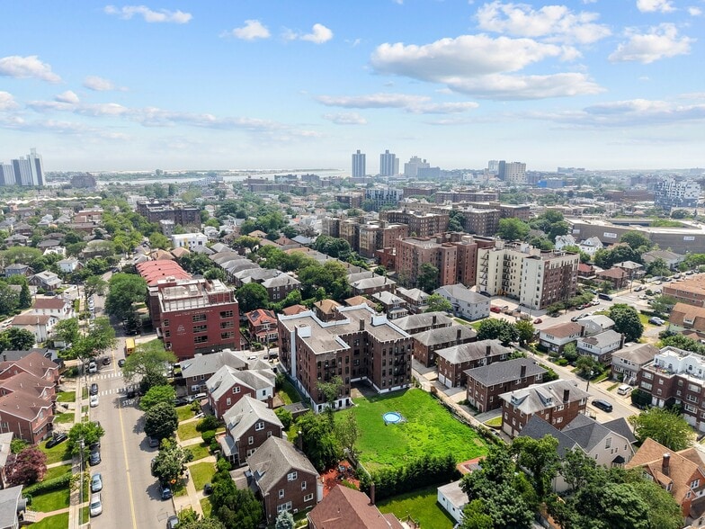 More Photos Of 910 Dinsmore Ave, Far Rockaway Apartments For Sale