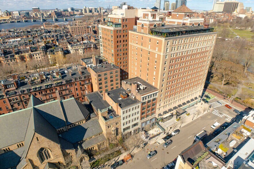 More Photos Of 11 Newbury St, Boston Storefront Retail Office For Lease
