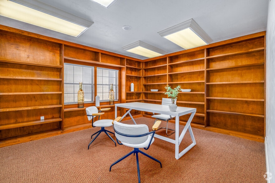 More Photos Of 305 SE 2nd Ave, Gainesville Office For Lease