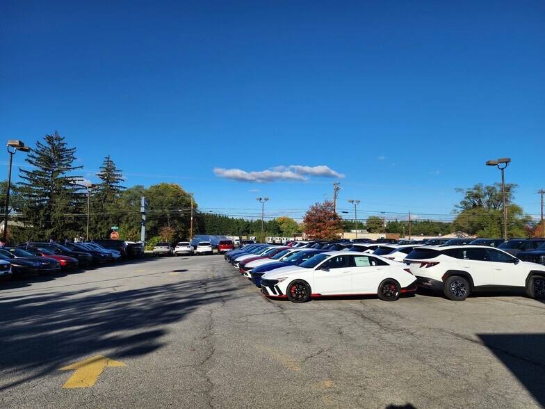 More Photos Of 2934 Valley Ave, Winchester Auto Dealership For Lease