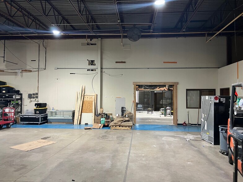 More Photos Of 1225-1301 E 18th St, Kansas City Warehouse For Sale
