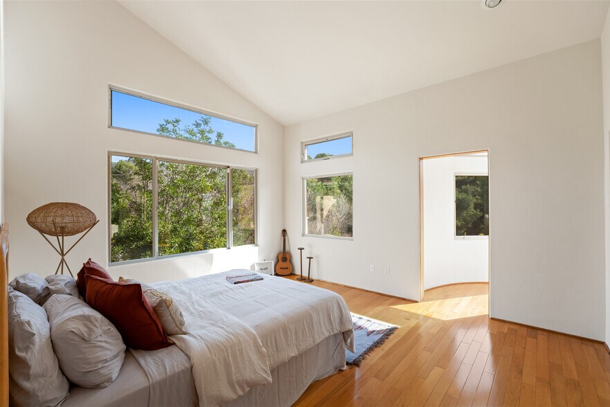 More Photos Of 2175 Cold Canyon Rd, Calabasas Assisted Living For Sale