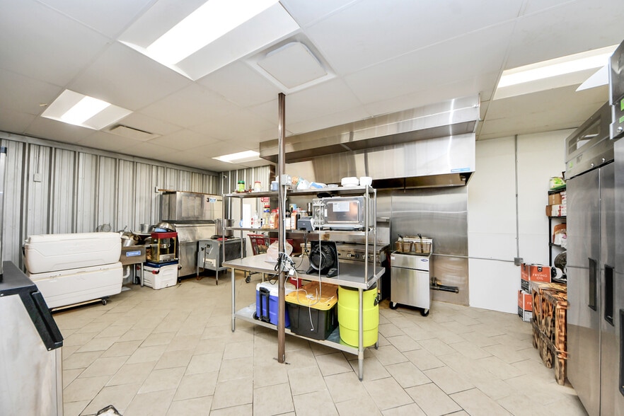 More Photos Of 11730 Aldine Westfield Rd, Houston Warehouse For Sale