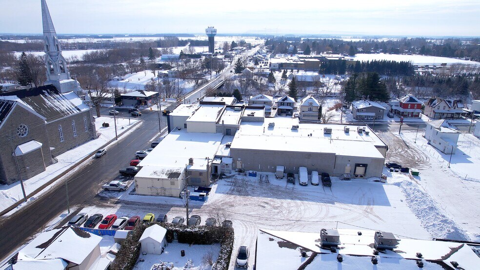 More Photos Of 1027 Notre Dame St, Embrun Storefront Retail Office For Sale