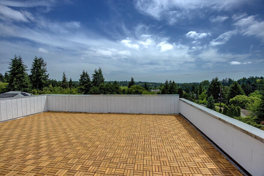 More Photos Of 10722 Lake City Way NE, Seattle Storefront Retail Office For Sale