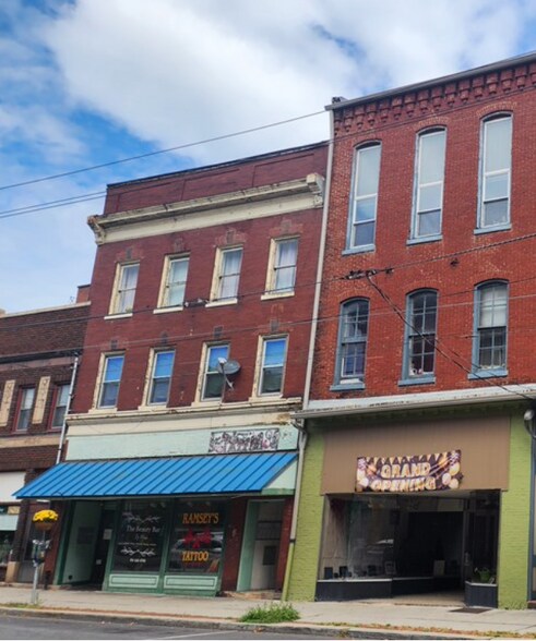 More Photos Of 715 Washington St, Huntingdon Storefront For Sale