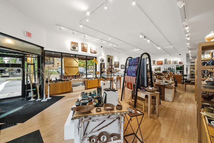 More Photos Of 611 Grand Ave, Saint Paul Storefront For Sale