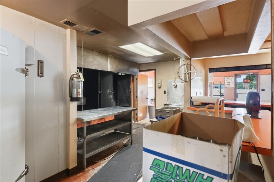 More Photos Of 1077 Duncan Dr, Edwards General Retail For Sale