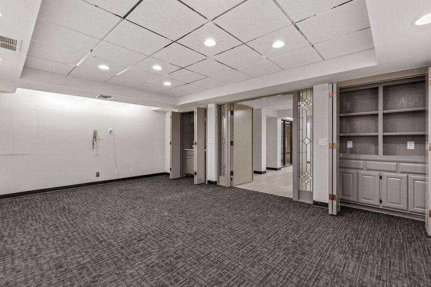 More Photos Of 1515 S Boulder Ave, Tulsa Office For Lease