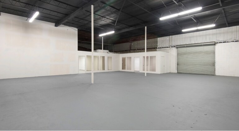 More Photos Of 405 N Charles St, Daytona Beach Warehouse For Sale