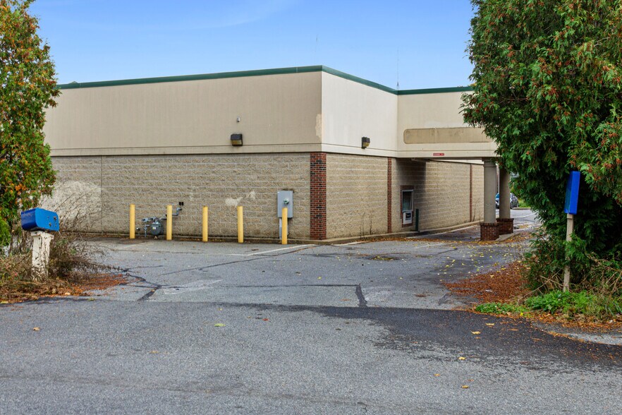 More Photos Of 1155 Main St, West Warwick Drugstore For Sale