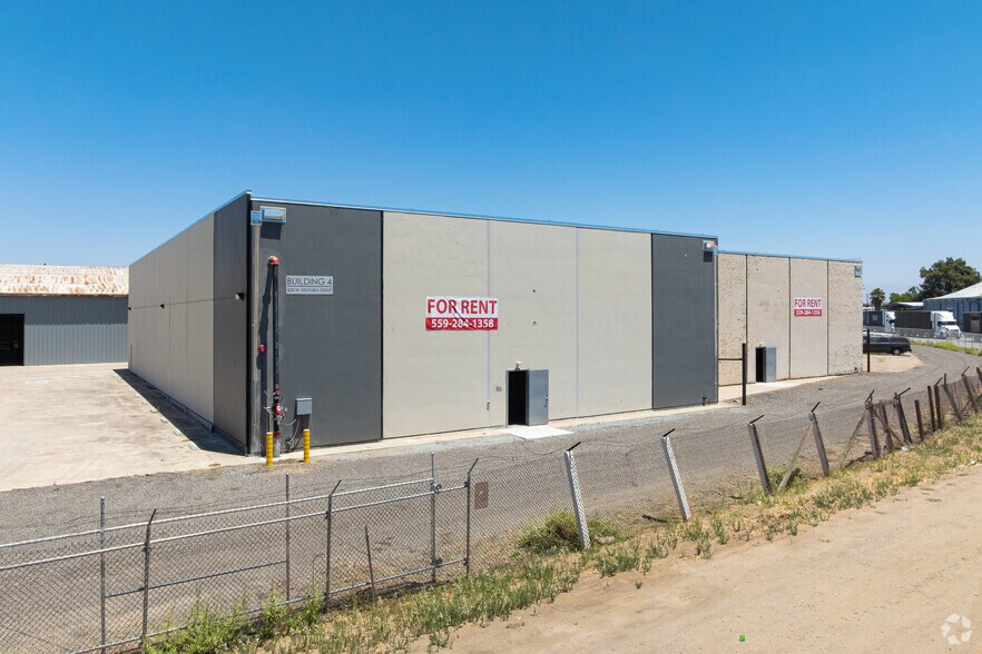 More Photos Of 430 W Ventura St, Dinuba Warehouse For Lease