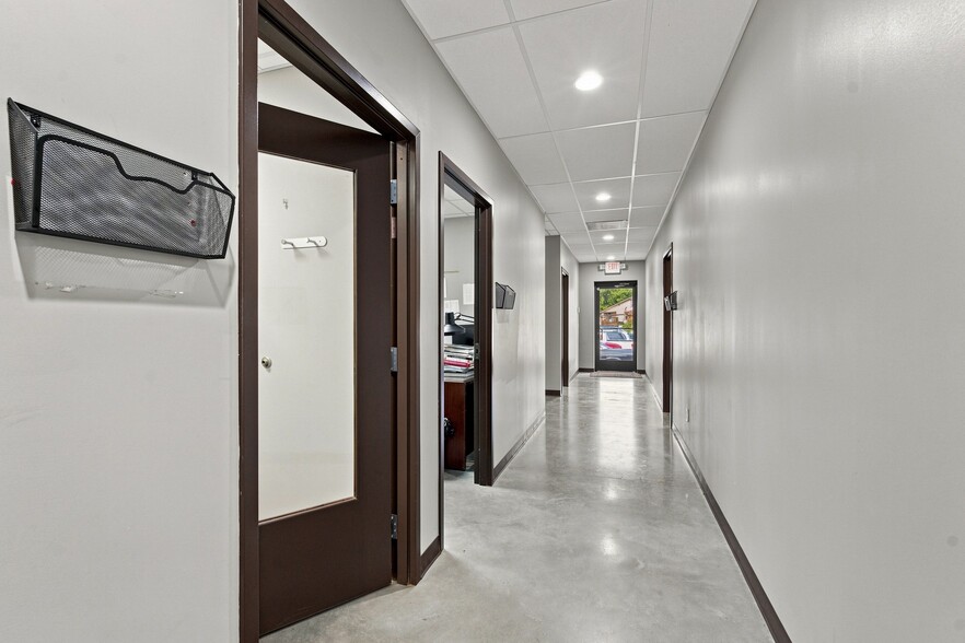 More Photos Of 6115 Robertson Ave, Nashville Warehouse For Lease