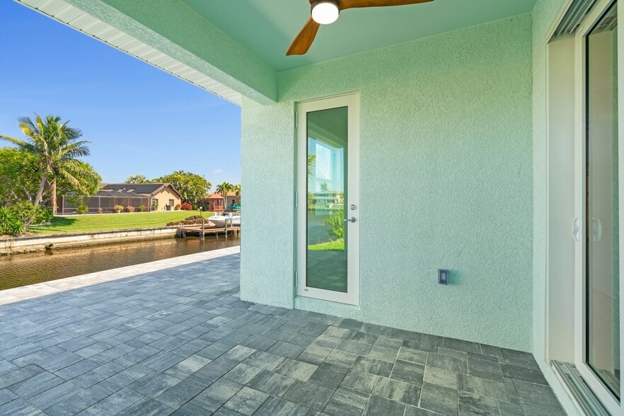 More Photos Of 1107 SE 38th St, Cape Coral Apartments For Sale