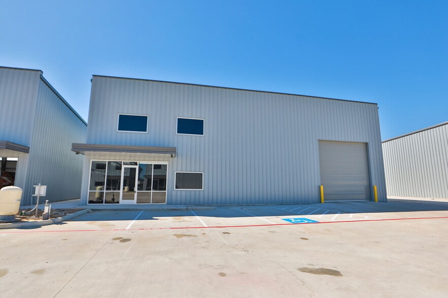 Primary Photo Of 6702 Theall Rd, Houston Warehouse For Sale