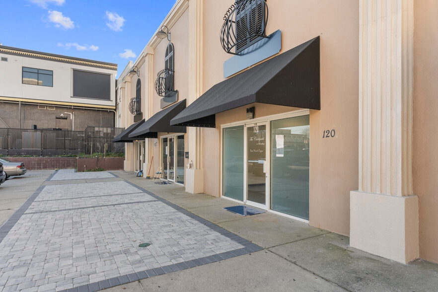 More Photos Of 120 SW Broadway St, Ocala Loft Creative Space For Lease