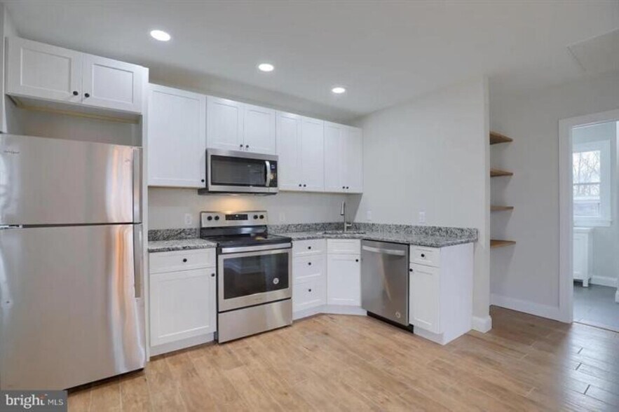 More Photos Of 936-940 Lititz Pike, Lititz Flex For Sale