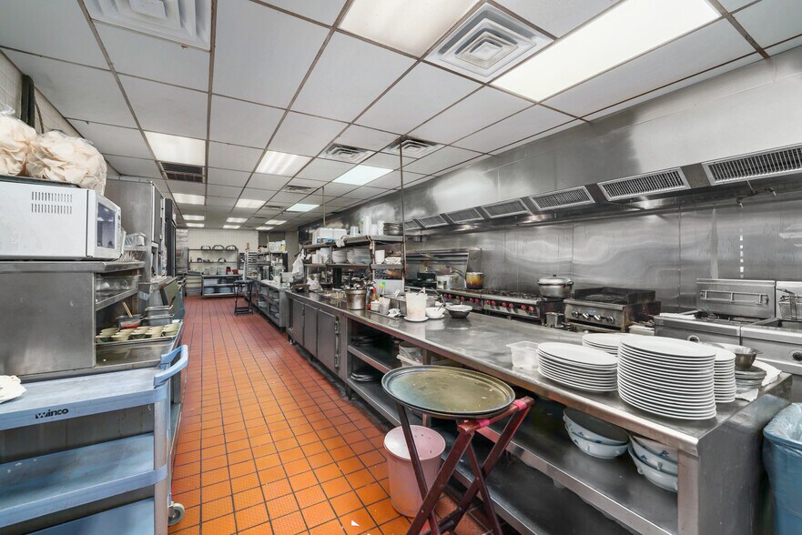 More Photos Of 2529 S 6 Hwy, Houston Restaurant For Sale
