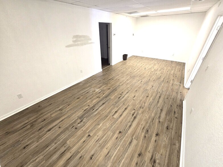 More Photos Of 7430-7448 S Us-1 Hwy, Port Saint Lucie Office For Lease