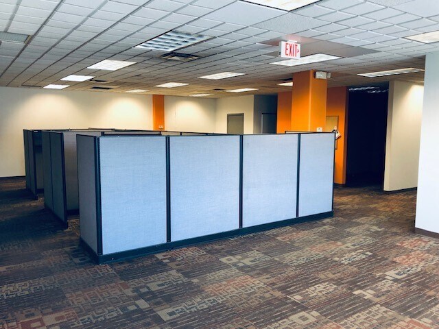 More Photos Of 785 Arch St, Carnegie Warehouse For Lease