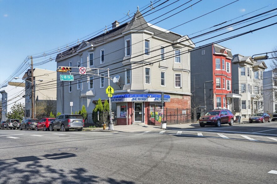 More Photos Of 661 S 18th St, Newark Apartments For Sale