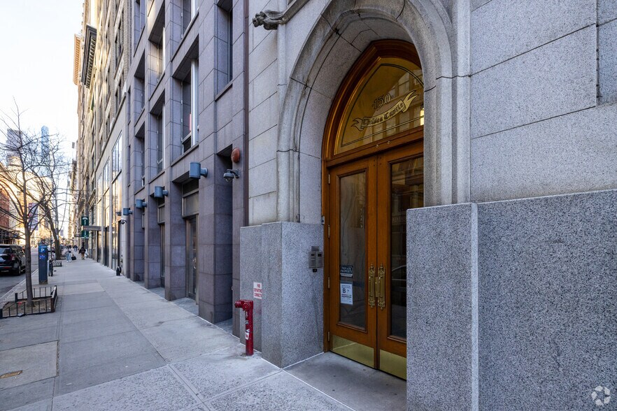 More Photos Of 150 W 22nd St, New York Loft Creative Space For Lease