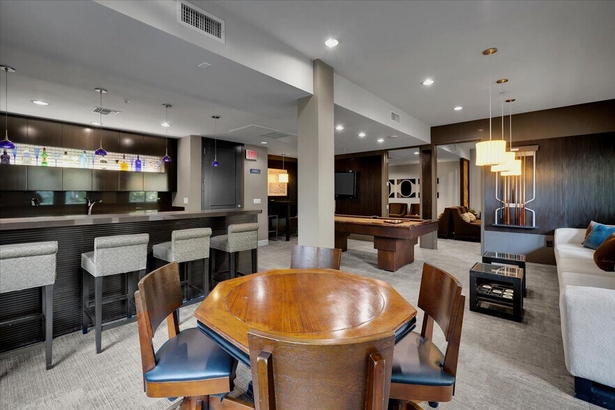 More Photos Of 300 E 4th St, Long Beach Apartments For Sale