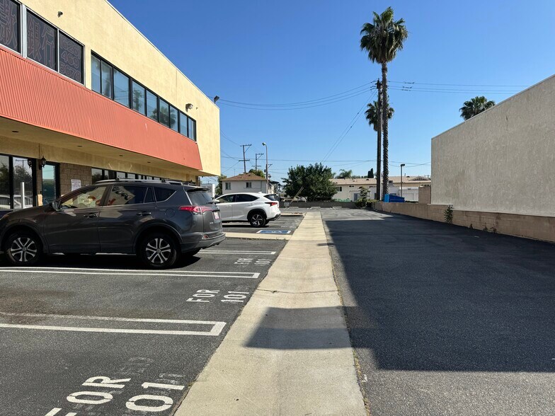 More Photos Of 30 W Valley Blvd, Alhambra Office For Lease
