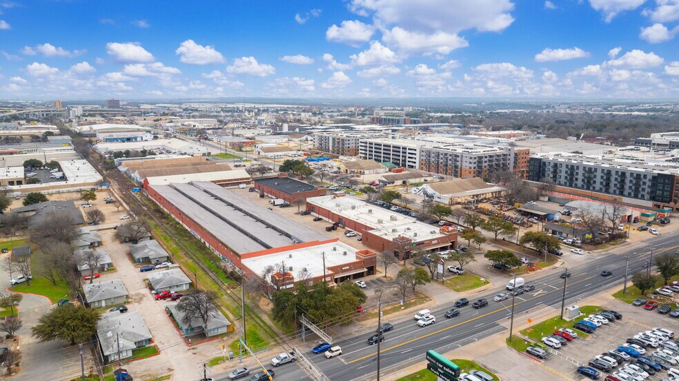 More Photos Of 4201 S Congress Ave, Austin Light Distribution For Lease