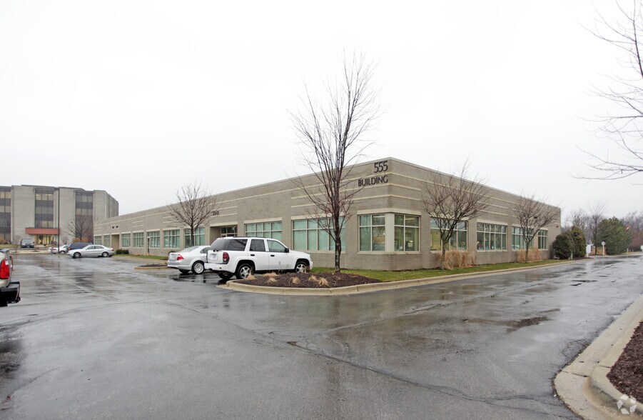 More Photos Of 535-845 Plainfield Rd, Willowbrook Unknown For Lease