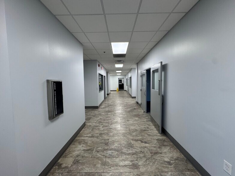 More Photos Of 188 Earl Davis Dr, Russellville Manufacturing For Lease