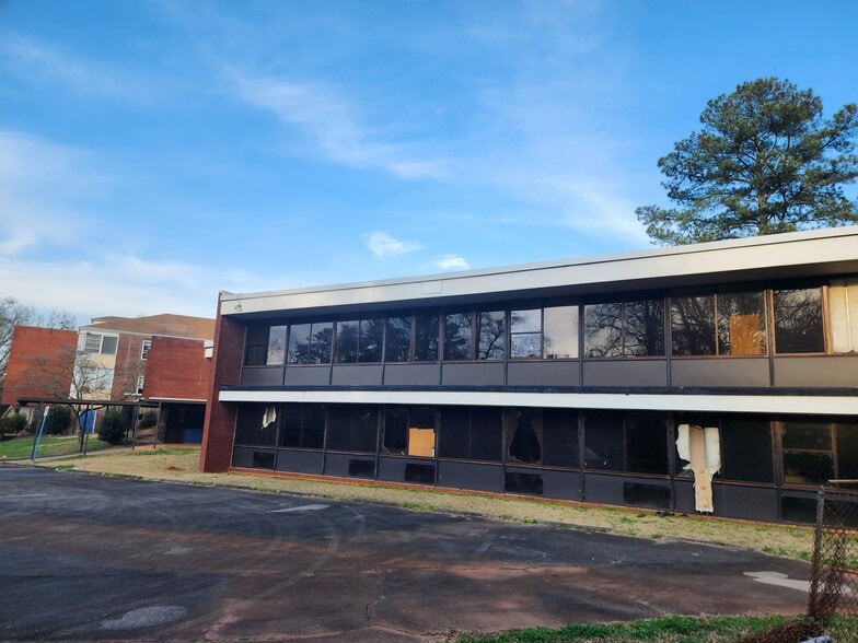 More Photos Of 301 21st Ave S, Birmingham Schools For Sale