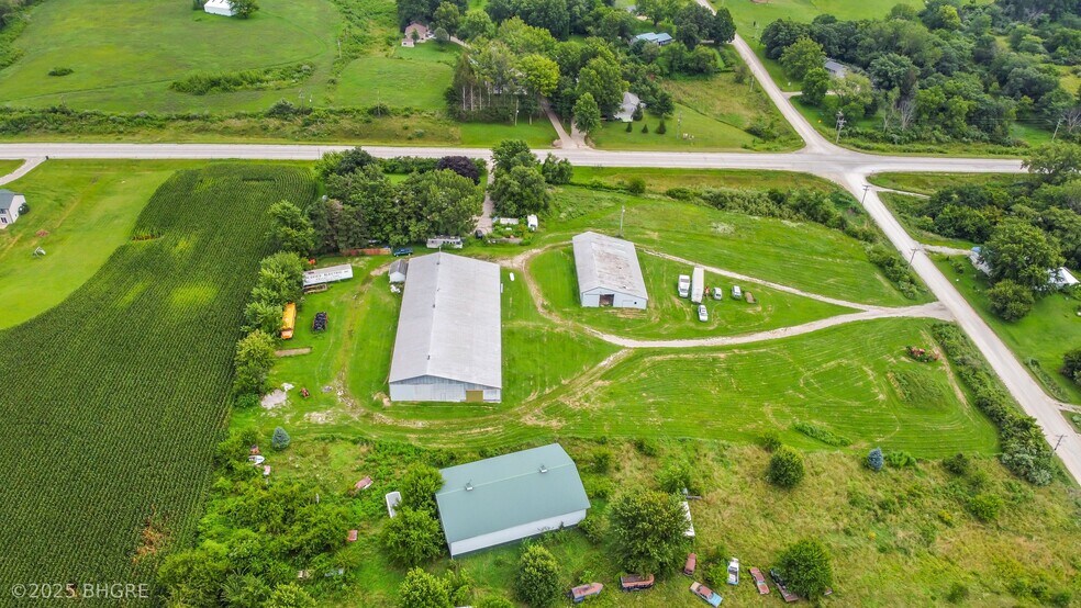 More Photos Of 1247 Illinois Dr, Knoxville Sports And Entertainment For Sale