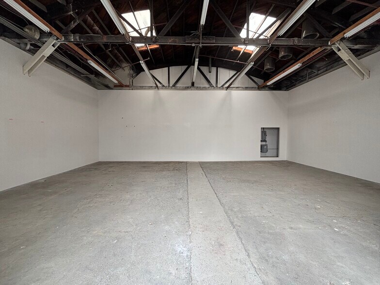 More Photos Of 101 S Coombs St, Napa Warehouse For Lease
